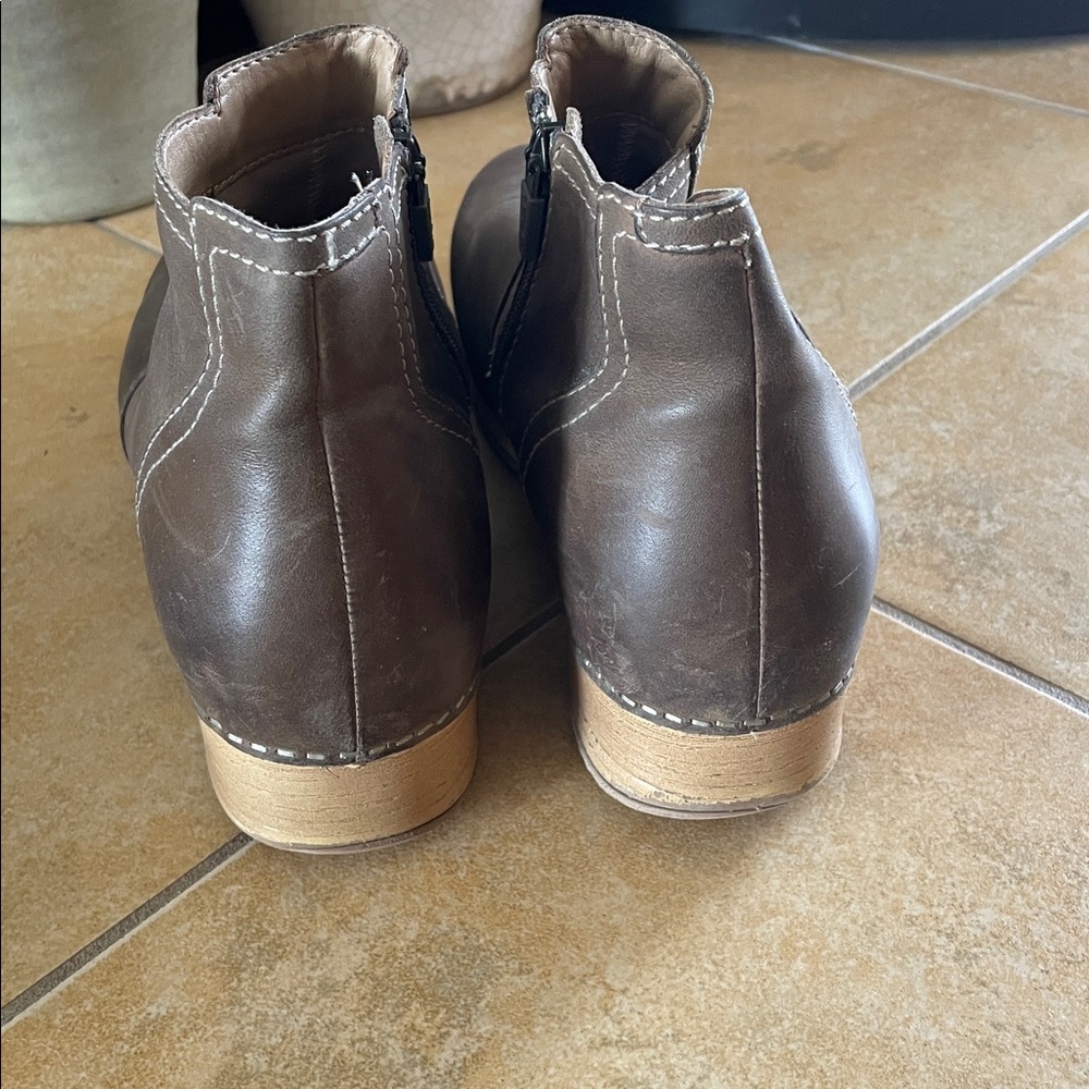 Dansko Women's Barbara Clog Boot Taupe Nubuck Size 40 9-9.5 - Picture 6 of 13